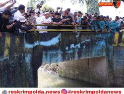 Gubernur Jawa Barat Dedi Mulyadi Pantau Penggusuran Bangunan Liar di Tambun Utara