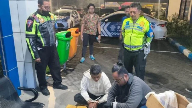 PJR Ditlantas Polda Jatim Bersama BNNP Jatim Gagalkan Penyelundupan 7 Kg Sabu di Jalan Tol Surabaya-Mojokerto