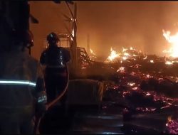 Kebakaran Besar Melanda Pasar Bojong Kedungwaringin, Kabupaten Bekasi Dilanda Kepanikan