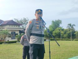 WAKAPOLRES METRO BEKASI TEKANKAN KETEGUHAN DISIPLIN DAN PROFESIONALISME DALAM APEL PAGI TERPADU