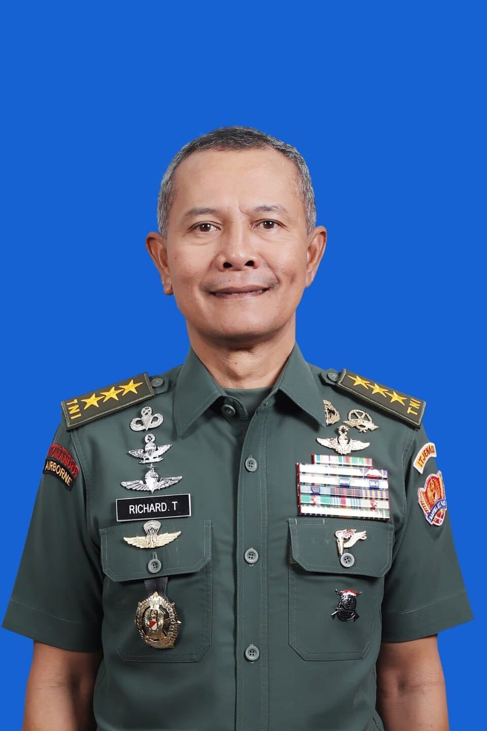 Figur paling layak memimpin TNI AD menggantikan KSAD Jenderal Maruli Simanjutak yakni Letjen TNI Richard T.H. Tampubolon, S.H., M.M.
