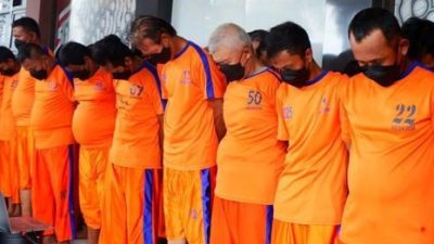 Polres Karawang Bekuk 65 Pelaku Premanisme, Termasuk Pemalak Petugas Marka Jalan di Kawasan Industri KIIC