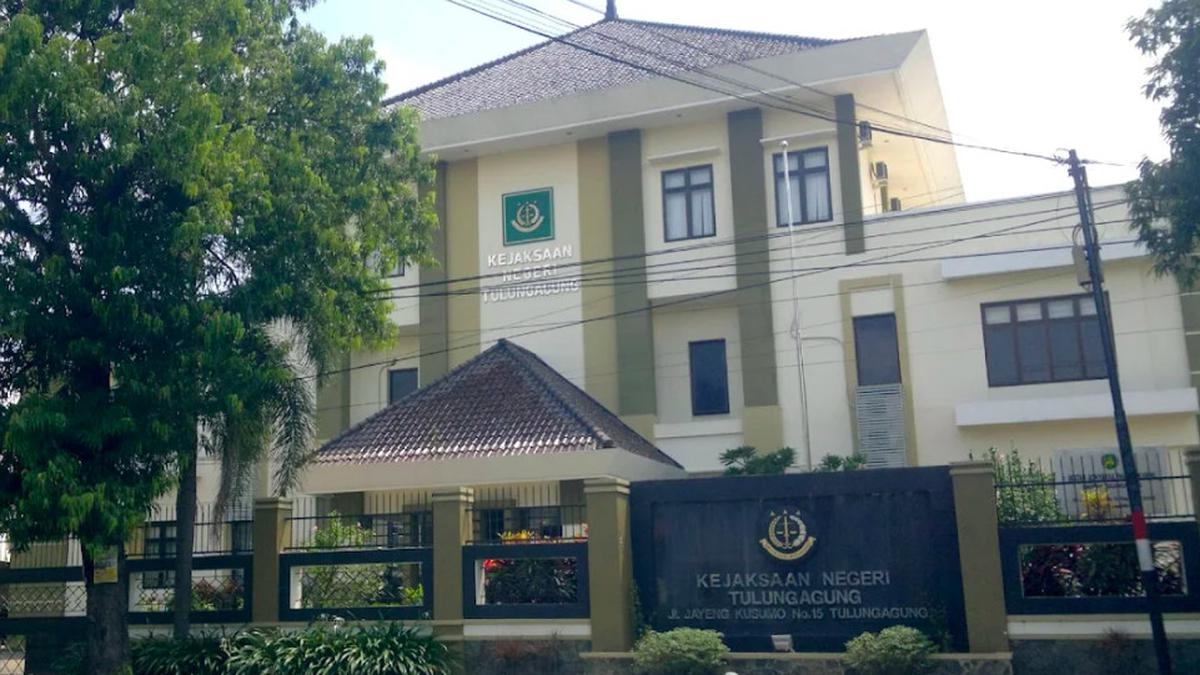 Kejaksaan Negeri Tulungagung Eksekusi Putusan Inkrah MA Terhadap Terpidana Kasus Penggelapan