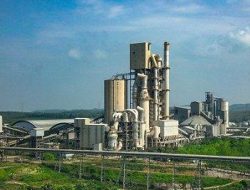 OPERASI PABRIK PT SEMEN GRESIK DI GUNEM REMBANG TERHENTI MULAI 2 JUNI 2025 AKIBAT BLOKADE Akses Jalan oleh PEMDES TEGALDOWO