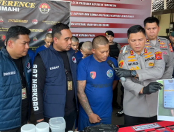 SATUAN RESERSE NARKOBA POLRES CIMAHI BERHASIL BONGKAR JARINGAN PEREDARAN SABU, LIBATKAN ANGGOTA ORMAS GRIB JAYA PAC PARONGPONG