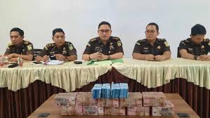 Tersangka Dugaan Korupsi Proyek DAM Kali Bentak Titipkan Rp1,1 Miliar ke Kejari Blitar sebagai Pengganti Kerugian Negara