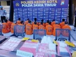 SATRESNARKOBA POLRES KOTA KEDIRI GAGALKAN PEREDARAN SABU SENILAI RATUSAN JUTA RUPIAH – PELAKU UTAMA DIBEKUK!
