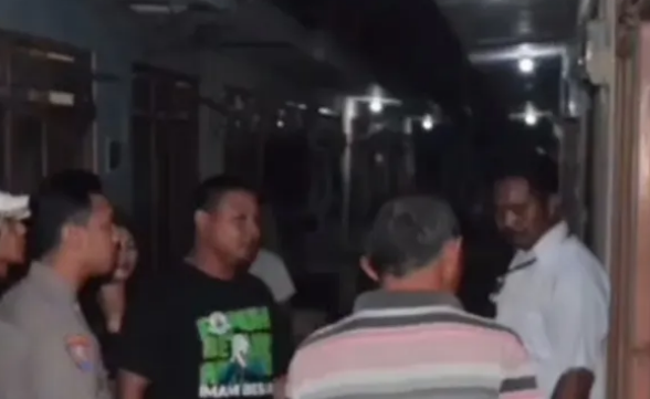 Tindak Lanjut Informasi Warga Terkait Dugaan Praktik Prostitusi Online, Bhabinkamtibmas Dampingi RT Lakukan Pendataan di Wilayah Tambun Selatan