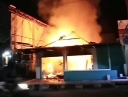 USAHA FOTOKOPI DI DEPAN SMP PGRI KARANGPLOSO LUDES TERBAKAR, DIDUGA AKIBAT ARUS PENDEK LISTRIK