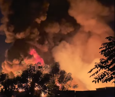 Gudang Penampungan Solar Terbakar Hebat di Teluk Betung Selatan, Api Melahap Lokasi Saat Warga Tertidur