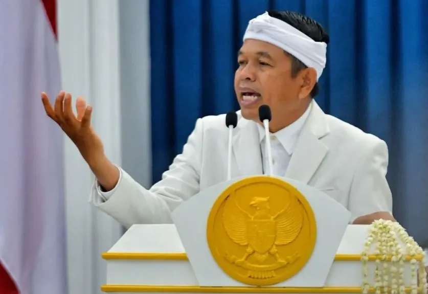GUBERNUR JABAR DEDI MULYADI INSTRUKSIKAN AUDIT ISLAMIC CENTER INDRAMAYU: MASJID MEGAH TERANCAM AMBRUK, ADA DUGAAN PENYIMPANGAN ANGGARAN?