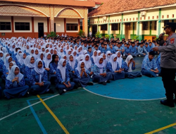 Sambut HUT Bhayangkara ke-79, Polsek Babelan Intensifkan Edukasi Pelajar Lewat Program “Police Goes to School” di SMAN 2 Babelan