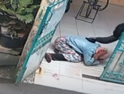 IRONIS! SEORANG IBU DI BEKASI JADI KORBAN PENGANIAYAAN OLEH PUTRA KANDUNGNYA – VIDEO KASUS VIRAL DI MEDIA SOSIAL