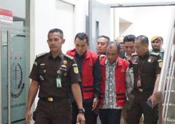 KREDIT FIKTIF BPR KRI GEROGOTI UANG NEGARA RP139 MILIAR: TIGA PETINGGI DITETAPKAN SEBAGAI TERSANGKA