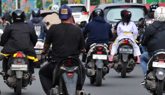 Maraknya Pengendara Sepeda Motor Tanpa Pelat Belakang di Jakarta: Modus Hindari ETLE, Ancam Ketertiban Lalu Lintas