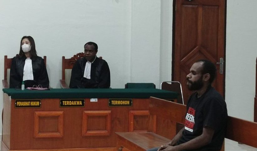 VONIS 8 TAHUN PENJARA UNTUK MANTAN POLISI PEMBELOT: TERBUKTI CURI SENJATA DAN BERGABUNG DENGAN KKB