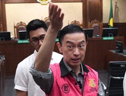 Eks Pejabat Ekonomi Tom Lembong Dituntut 7 Tahun Penjara: Tanggapi Keras, Sebut Jaksa Abaikan Fakta Persidangan