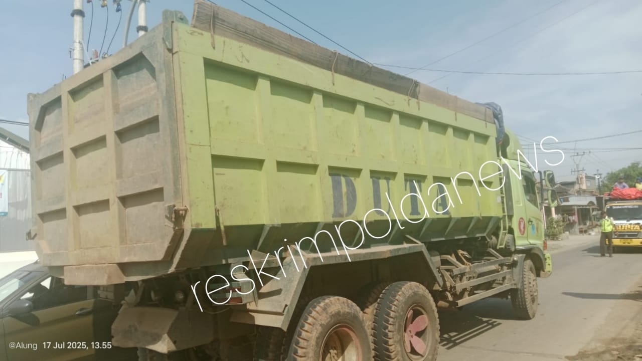 Pengguna Jalan Keluhkan:Dump Truk PT DUTA Bebas Melintas Siang-Malam di Jalan Provinsi Jangga-Terisi