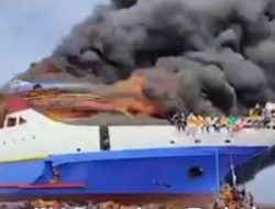 KM BARCELONA TERBAKAR DI LAUT SULAWESI, PENUMPANG PANIK LOMPAT KE AIR, TIM SAR LANGSUNG LAKUKAN PENYELAMATAN DARURAT