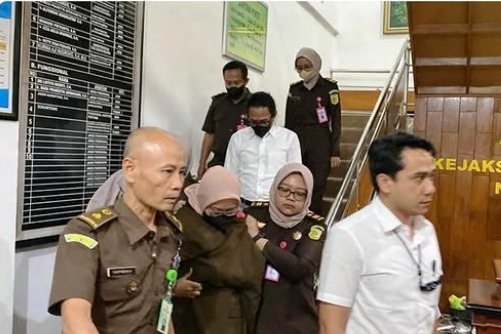 KEJARI NGAWI TETAPKAN PPAT SEBAGAI TERSANGKA KASUS GRATIFIKASI DAN REKAYASA PAJAK PEMBEBASAN LAHAN UNTUK PABRIK MAINAN PT GFT INDONESIA
