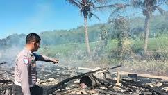 KANDANG AYAM DI GARUT LUDES TERBAKAR, KERUGIAN CAPAI SETENGAH MILIAR RUPIAH