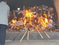 Blitar Musnahkan 5 Juta Rokok Ilegal & 13 Kg Narkoba: Bukti Tegas Perang Melawan Perdagangan Gelap