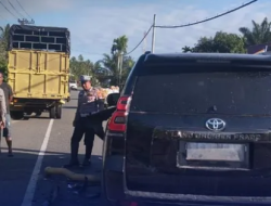 Mobil Dinas Bupati Aceh Singkil Tabrak Truk Parkir, Sopir Diduga Mengantuk