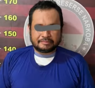 KEPALA DESA DI TANAH LAUT DITAHAN SATRESNARKOBA ATAS DUGAAN KEPEMILIKAN SABU DI RUMAH DINASNYA