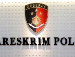 BARESKRIM POLRI GULUNG SINDIKAT JUDI ONLINE BERSKALA GLOBAL TERKAIT JARINGAN CINA-KAMBOJA, PULUHAN TERSANGKA DITANGKAP