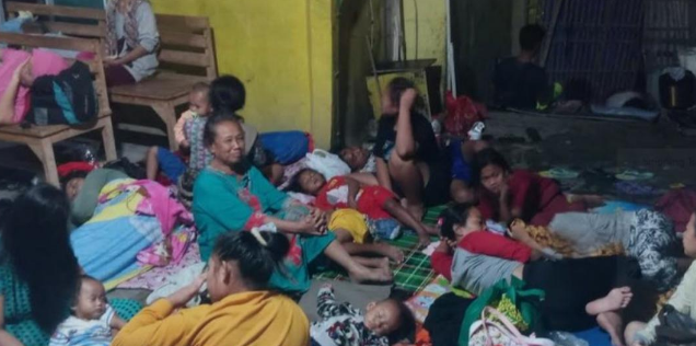 Hujan Deras dan Luapan Sungai Picu Banjir di Jakarta: Ratusan Warga Mengungsi ke Tempat Ibadah