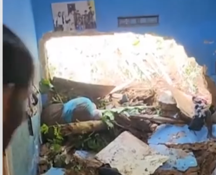 Remaja Tewas Tertimbun Longsor di Sukabumi: Tebing 15 Meter Runtuh Saat Warga Tertidur