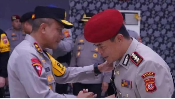 PERGANTIAN STRATEGIS: KAPOLDA JABAR IRJEN RUDI SETIAWAN PIMPIN UPACARA SERTIJAB PEJABAT UTAMA DAN KAPOLRES