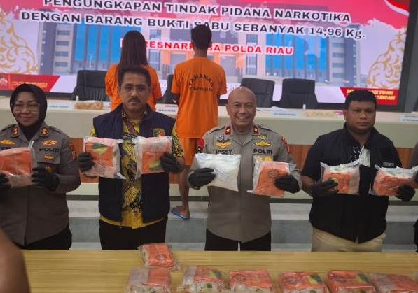 Tiga Kali Antar Sabu, Dua Kurir Dibekuk Polda Riau: Total Barang Bukti Hampir 15 Kilogram