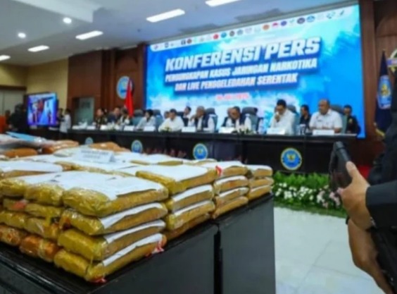 JARINGAN NARKOTIKA KAKAP ACEH–MEDAN TERBONGKAR, PENGIRIMAN 199,5 KG SABU DALAM KEMASAN KOPI DAN SEMANGKA DIUNGKAP BNN