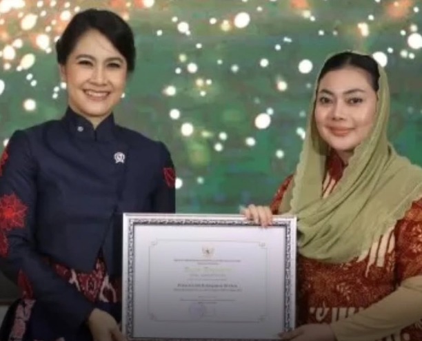 BREBES KEMBALI RAIH PENGHARGAAN KABUPATEN LAYAK ANAK UNTUK KE-13 KALINYA SECARA BERTURUT-TURUT