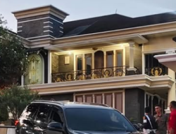 Kejati Lampung Geledah Rumah Mewah Mantan Bupati Pesawaran Terkait Dugaan Korupsi Proyek SPAM Rp 8 Miliar