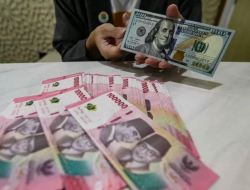 Rupiah Kian Tertekan, Ditutup Rp16.758 per Dolar AS: Potensi Tembus Rp17.000 pada Oktober 2025