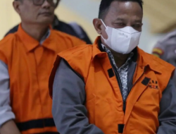 KPK Periksa Mantan Bupati Situbondo Karna Suwandi di Rutan Surabaya Terkait Kasus Dugaan Korupsi Dana PEN