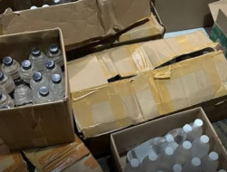 Bea Cukai Malang Amankan Ribuan Botol Arak Ilegal di Kota Batu