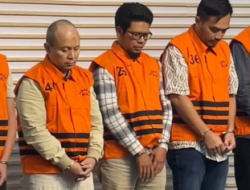 KPK Tahan 5 Tersangka Dugaan Korupsi Kredit Fiktif di BPR Jepara Artha, Negara Rugi Rp 254 Miliar