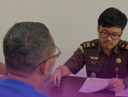 Kejari Kediri Serahkan Tiga Tersangka Kasus Kredit Fiktif BRI Pare ke Penuntut Umum, Negara Rugi Rp2,4 Miliar