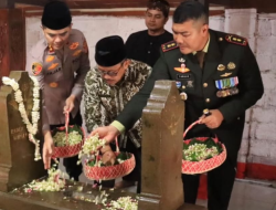 Kapolres Indramayu Bersama Forkopimda Gelar Ziarah ke Makam Raden Arya Wiralodra dalam Rangka Hari Jadi ke-498 Kabupaten Indramayu