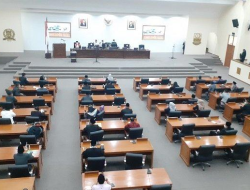 KEJATI JAWA BARAT DALAMI KASUS DUGAAN KORUPSI TUNJANGAN PERUMAHAN DPRD KABUPATEN BEKASI