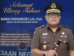 Keluarga Besar Kejaksaan Negeri Barru Sampaikan Ucapan Selamat Ulang Tahun kepada Kajari Barru