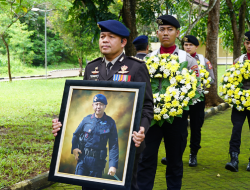 Upacara Pemakaman Brigjen Pol (Purn) Drs. Arie Sulistyo Digelar Khidmat di TMP Polri Cikeas