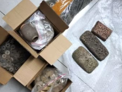 Sinergi Lintas Instansi, Bea Cukai Gagalkan Upaya Pembawaan Ilegal Benda Cagar Budaya di Bandara SMB II Palembang