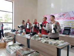 Polda Kalsel Bongkar Jaringan Pemalsuan Dokumen Kendaraan Lintas Provinsi, Enam Tersangka dan 20 Mobil Diamankan