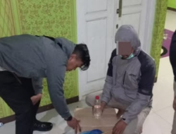 Jelang Ramadhan, Polsek Malangbong Garut Gelar Razia Miras, 28 Botol CIU Diamankan dari Rumah Warga