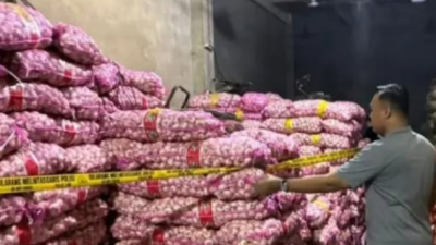 Bareskrim Polri Bongkar Penyelundupan Pangan Ilegal di Pontianak, Sita 23.146 Ton Bawang dan Cabai Kering